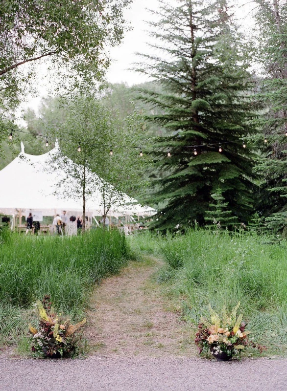 An Outdoor Wedding for Edith and Jacob