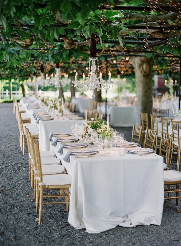 A Classic Wedding for Lily and Charles