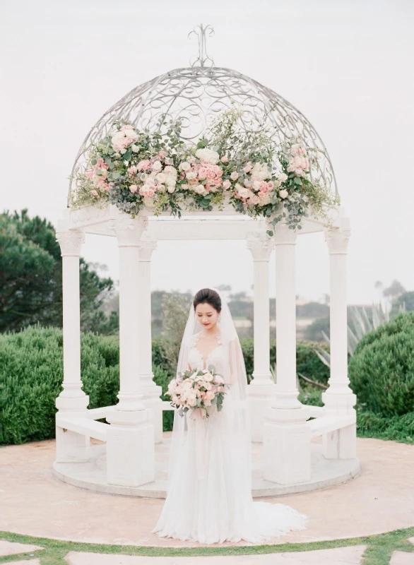 A Classic Wedding for Amy and Joey