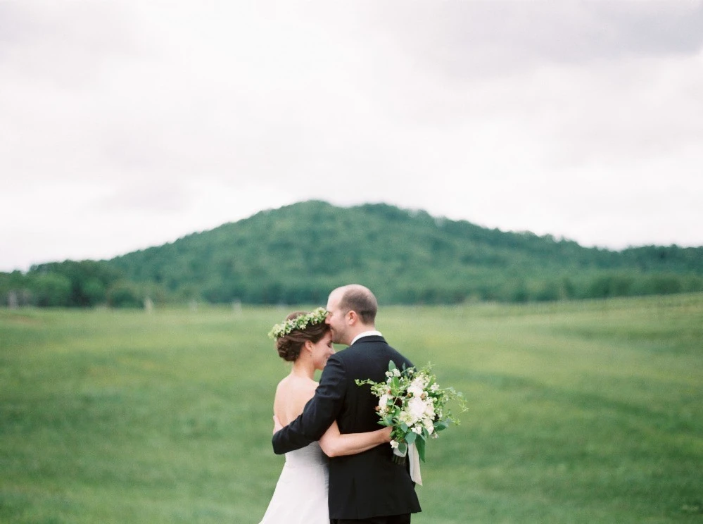 A Classic Wedding for Emmy and Halsey