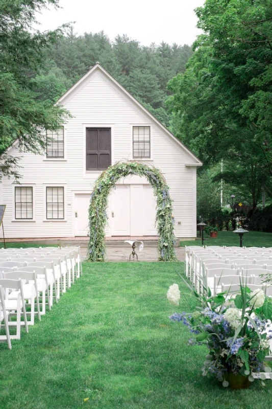 A Classic Wedding for Charlotte and Pat