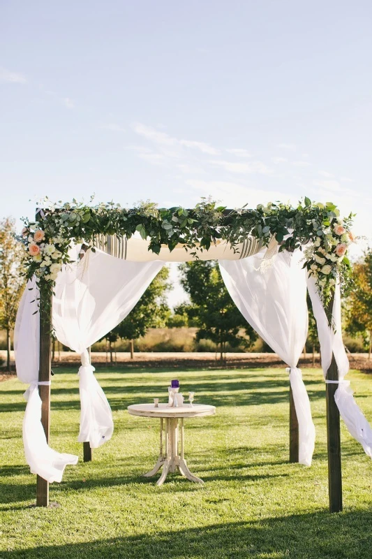 A Rustic Wedding for Caitlyn and Jeremy