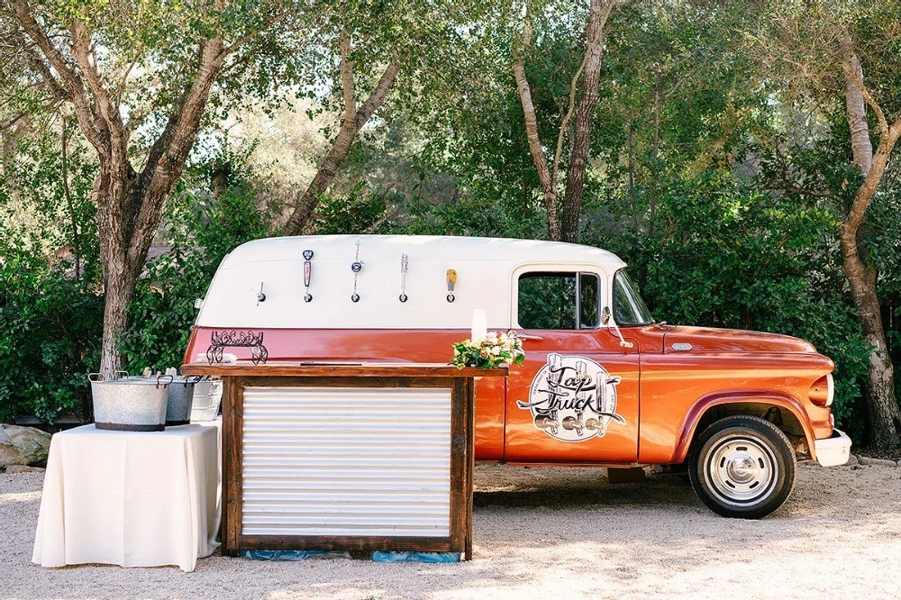 A Country Wedding for Emily and Jason