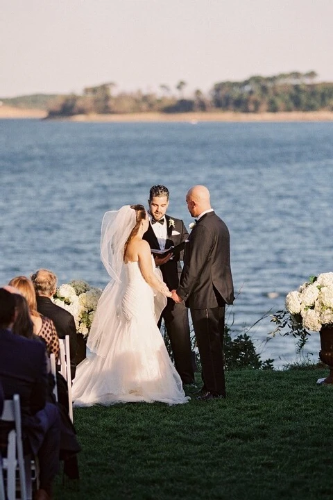 A Classic Wedding for Suzanne and Aaron