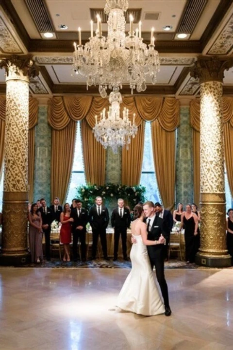 An Indoor Wedding for Kelly and Michael