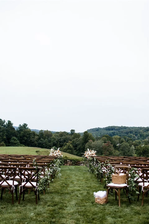 A Rustic Wedding for Isabelle and Evan