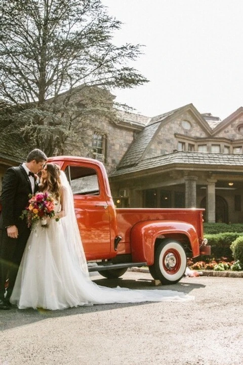 A Rustic Wedding for Caitlin and William