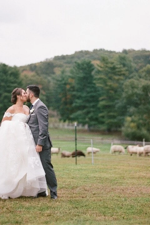 A Country Wedding for Nancy and João