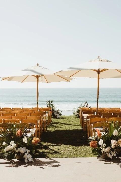 A Waterfront Wedding for Taylor and Brandon