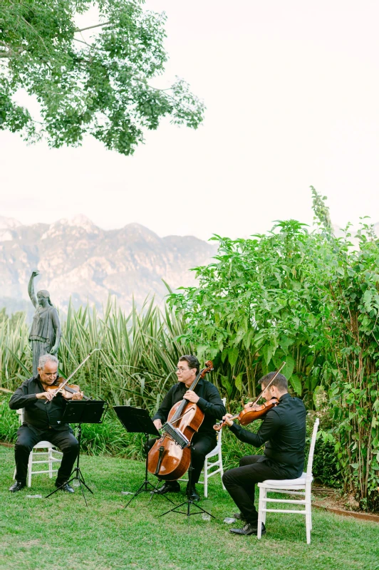 An Outdoor Wedding for Jenny and Glaudson