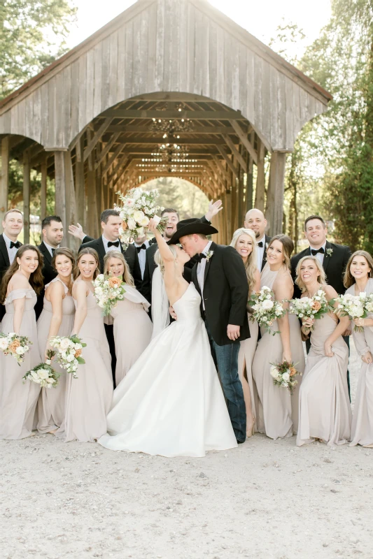 A Country Wedding for Lucy and Travis