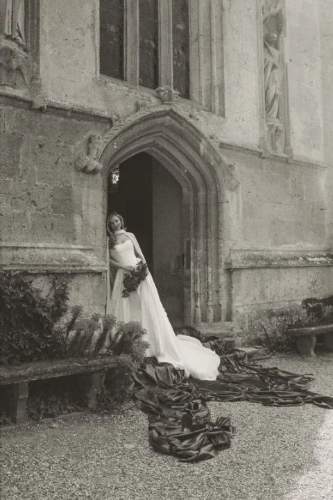 A Romance of Stone and Silk