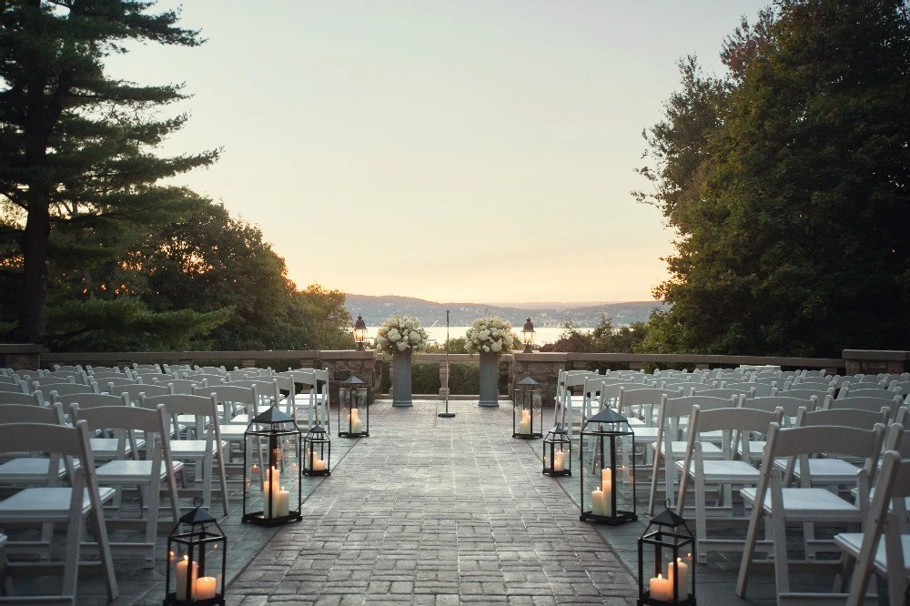 A Wedding for Elizabeth and Tom