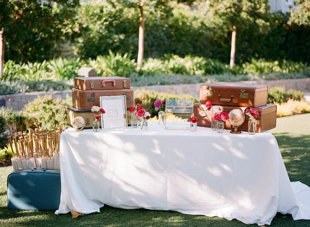 A Classic Wedding for Joyce and Taylor