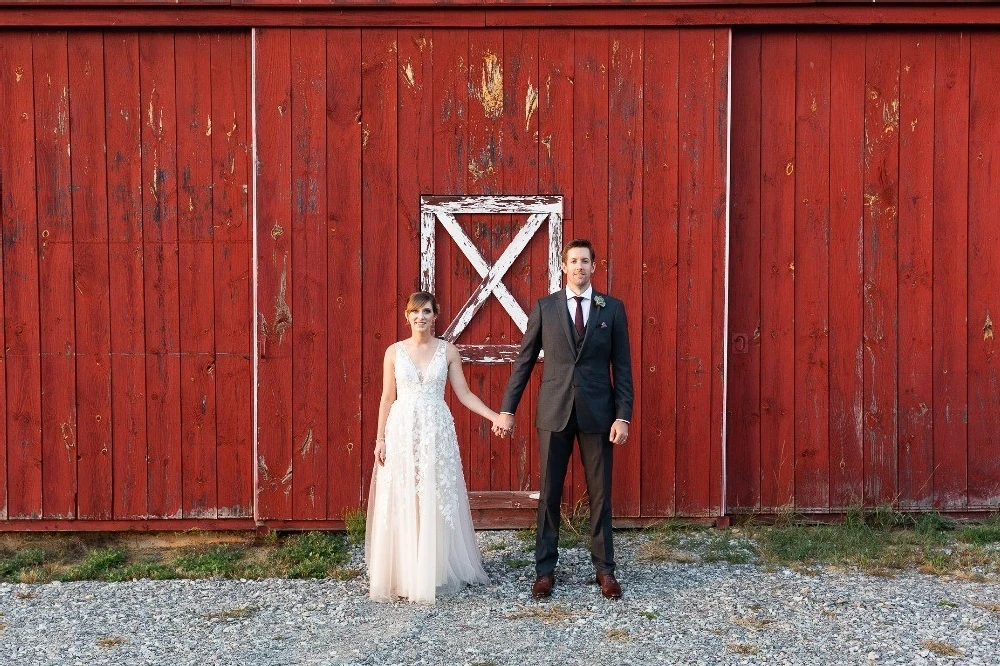 A Rustic Wedding for Holly and Robb