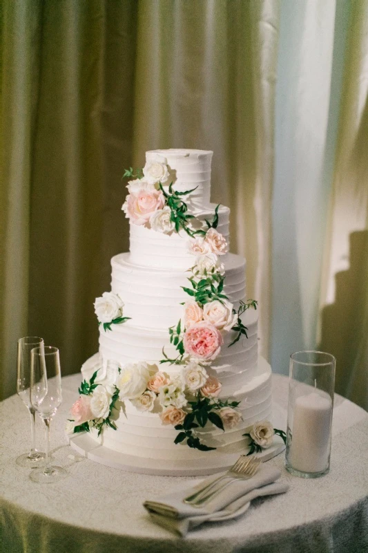 An Indoor Wedding for Emily and Randy