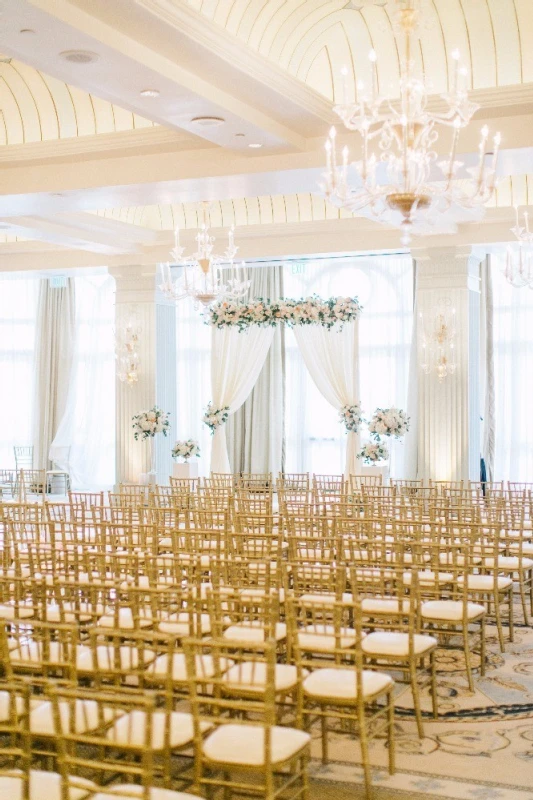 An Indoor Wedding for Emily and Randy