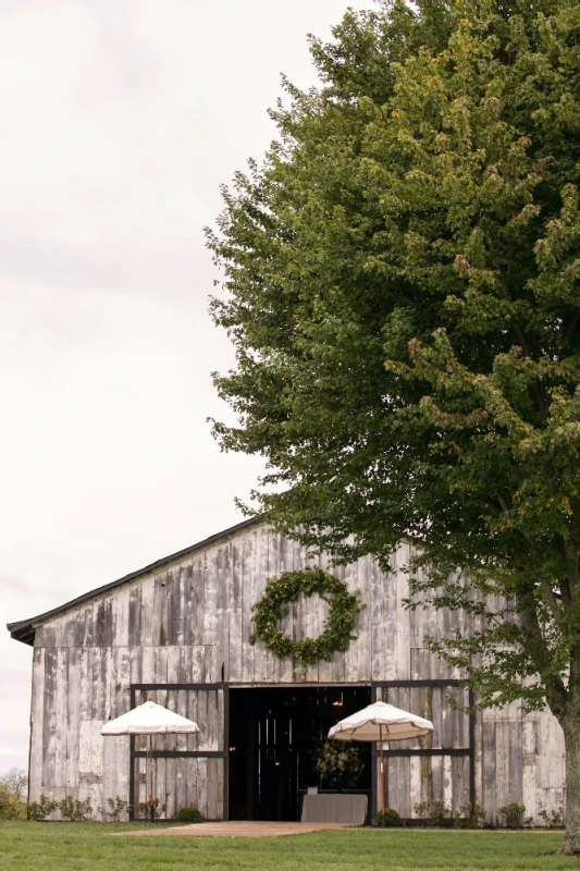 A Classic Wedding for Halie and Mitch