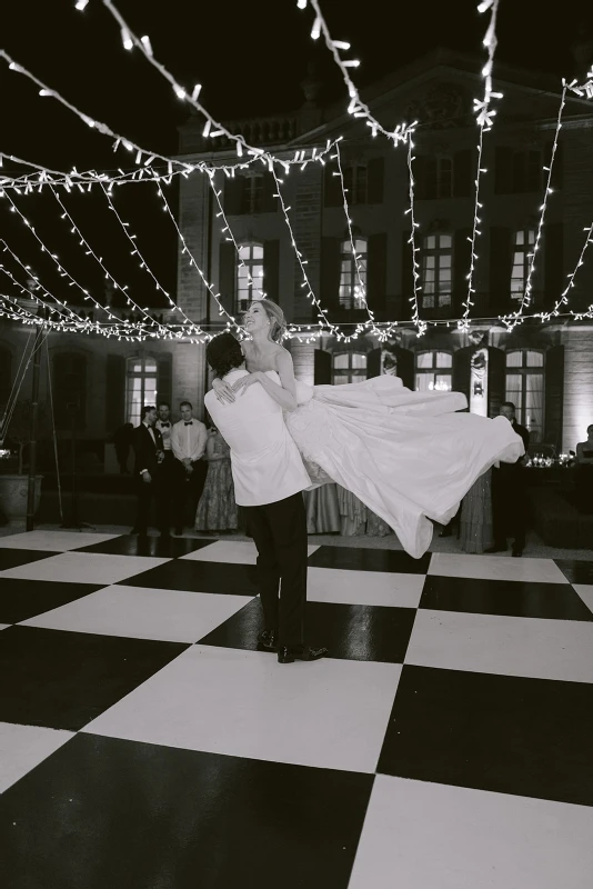 A Wedding That Gave Pale Provence a Pop of Plum