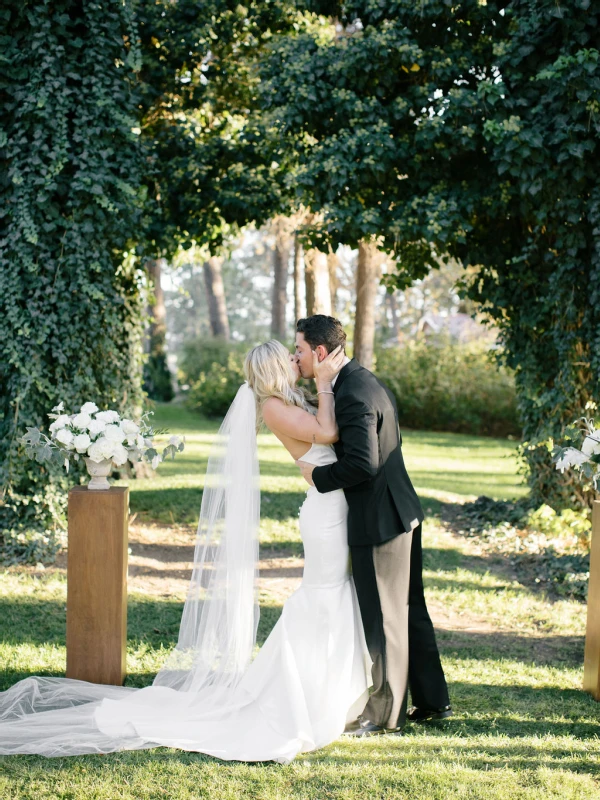 An Outdoor Wedding for Alex and Taylor