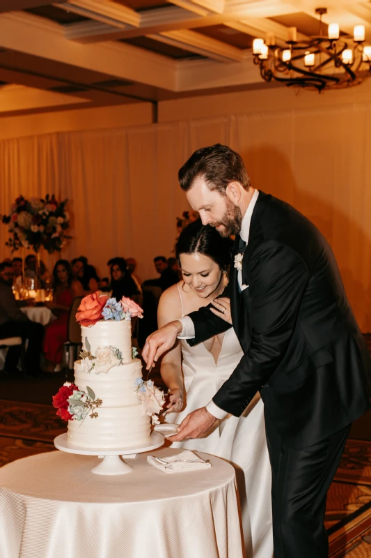 A Classic Wedding for Alexandra and Scott