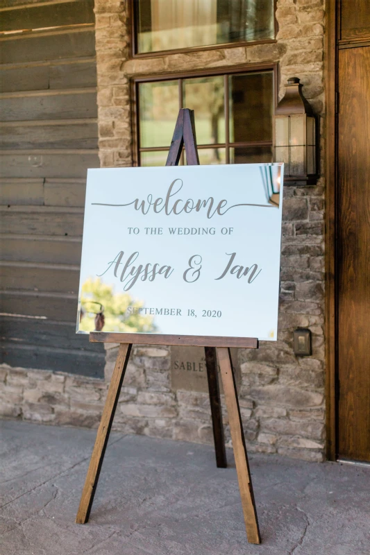 A Rustic Wedding for Alyssa and Ian