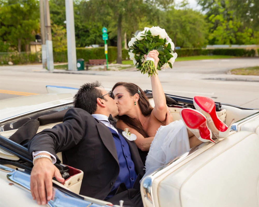 A Beach Wedding for Amy and Jorge