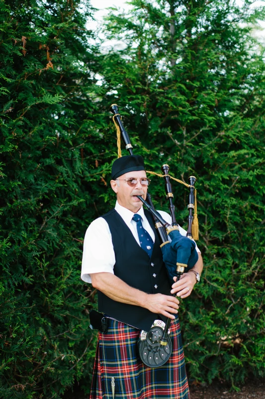 A Waterfront Wedding for Anderson and Cullen