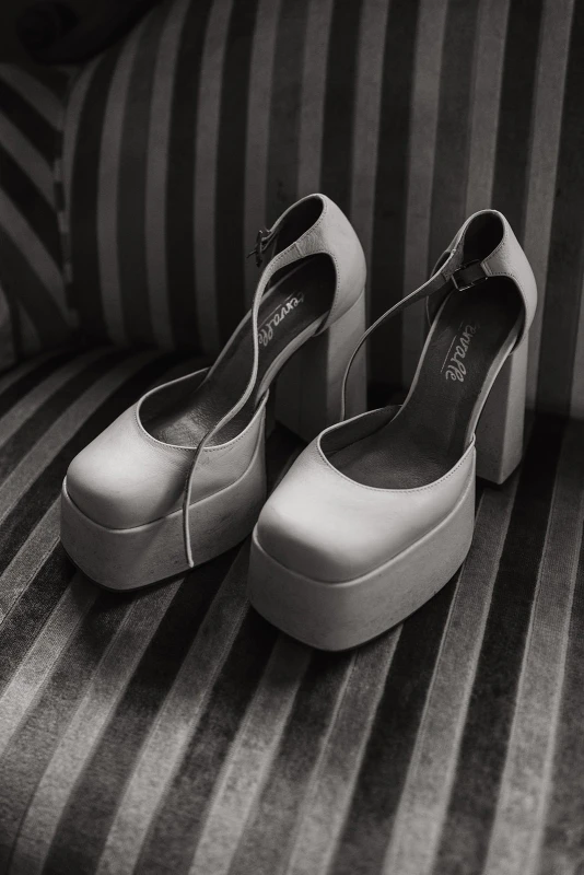 A Lush Wedding for Anna and Aidan