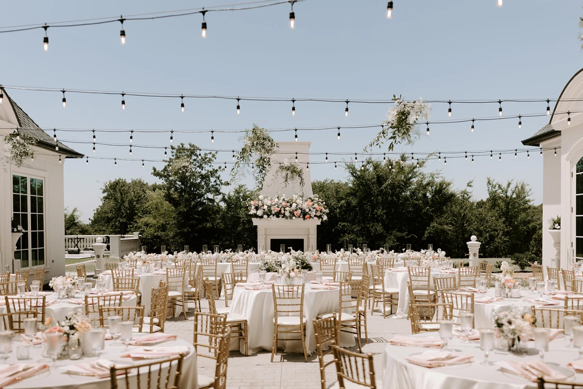 A Classic Wedding for Annie and Blaine