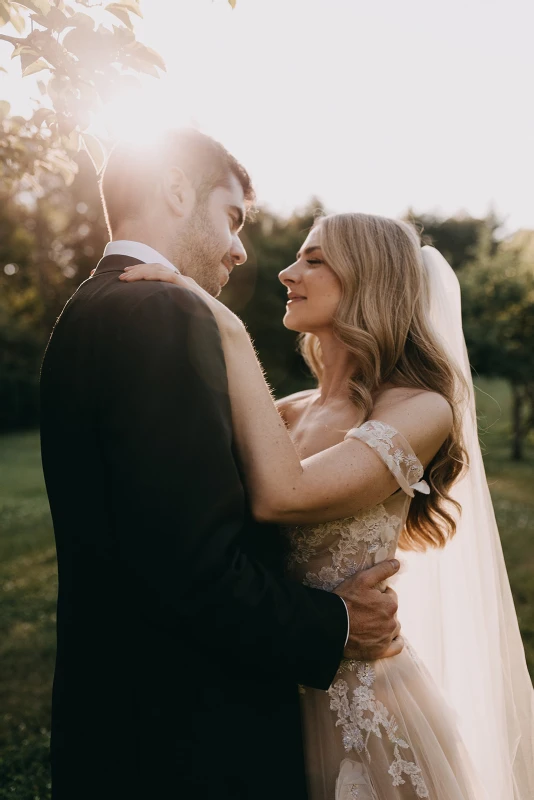 A Rustic Wedding for Anya and Elliott 