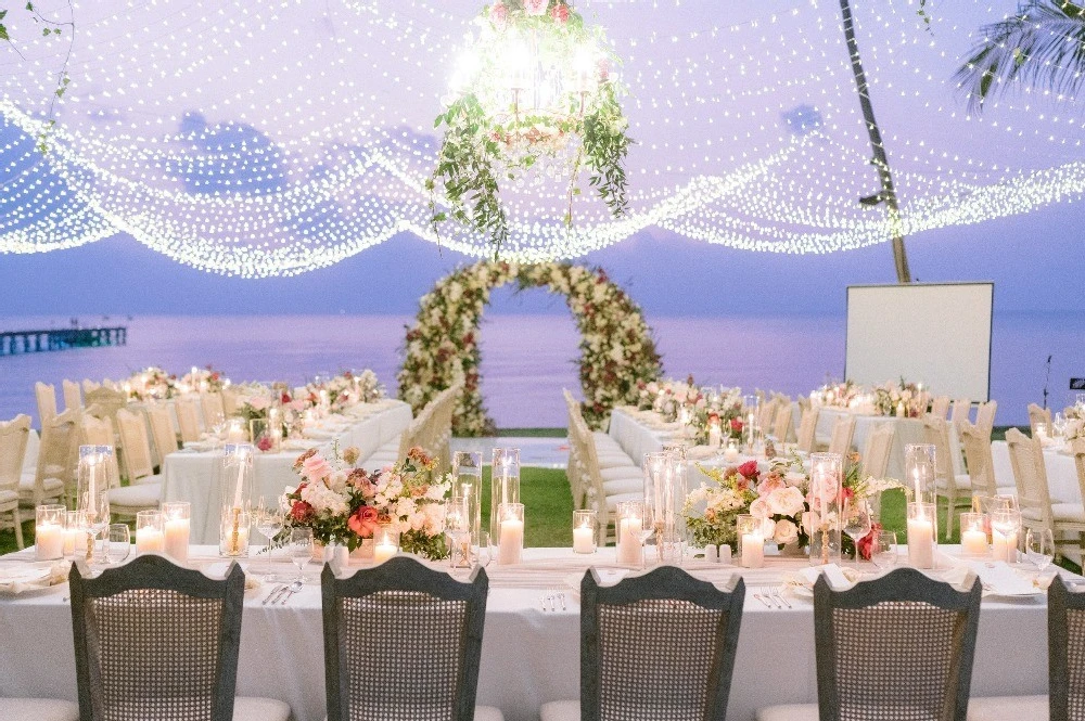 A Beach Wedding for Theresia and Claudio