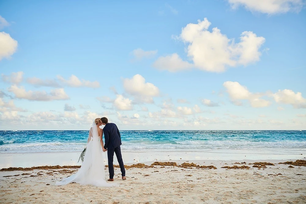 A Beach Wedding for Jordan and Toby