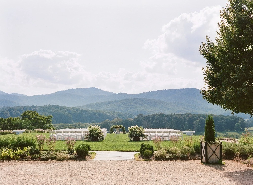 A Classic Wedding for Jenna and William