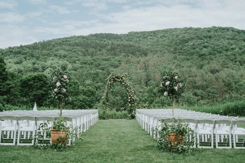 A Classic Wedding for Lauren and Ian