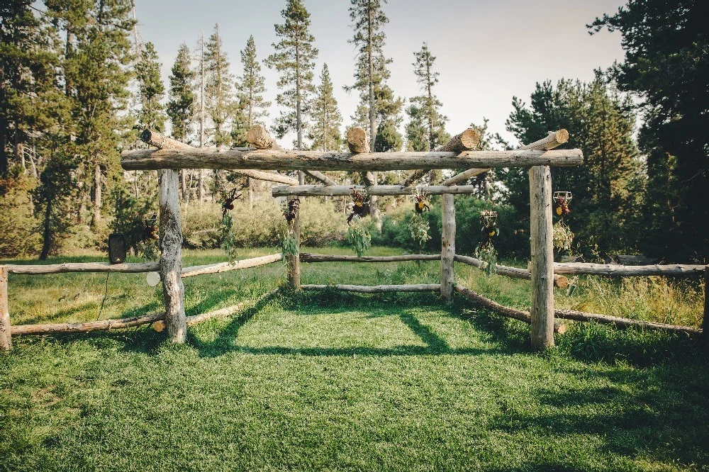 An Outdoor Wedding for Shauna and John