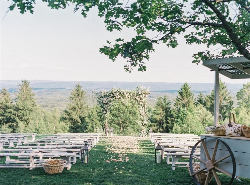 A Rustic Wedding for Kaitlyn and Tarek