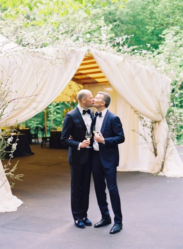 A Modern Wedding for Robert and Anthony