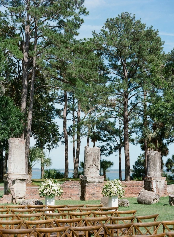 A Classic Wedding for Caroline and Hunter