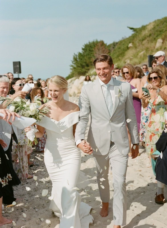 A Classic Wedding for Betsy and Lucas