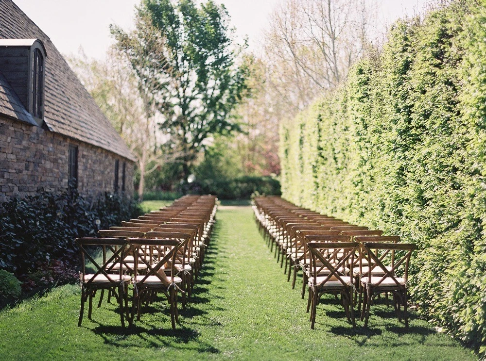 An Outdoor Wedding for Jenny and Nick