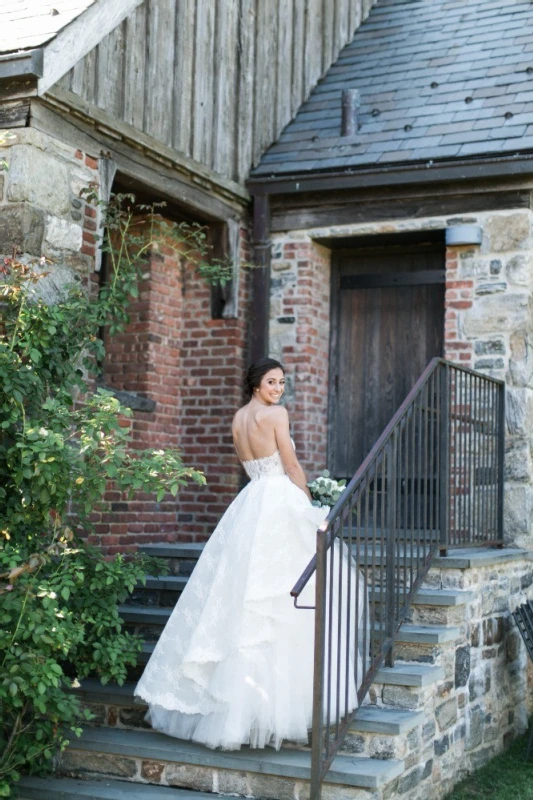 A Classic Wedding for Laura and Louis