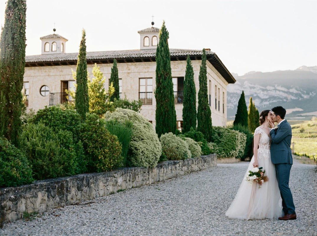 A Vintage Wedding for Caitlin and Jorge