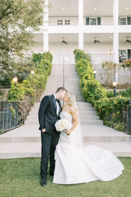 A Modern Wedding for Caitlyn and John