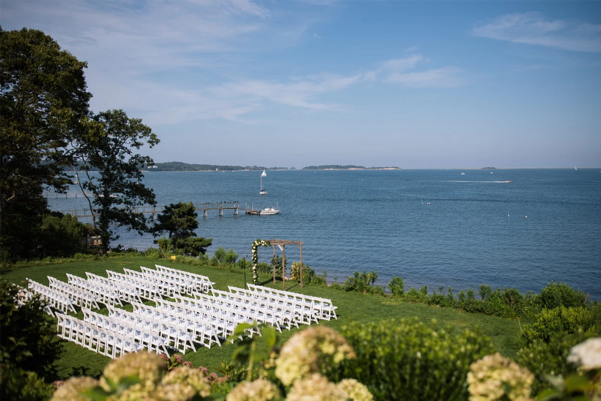 A Classic Wedding for Carly and Chris