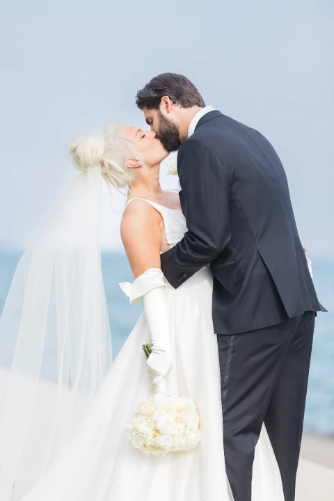 A Classic Wedding for Carly and George