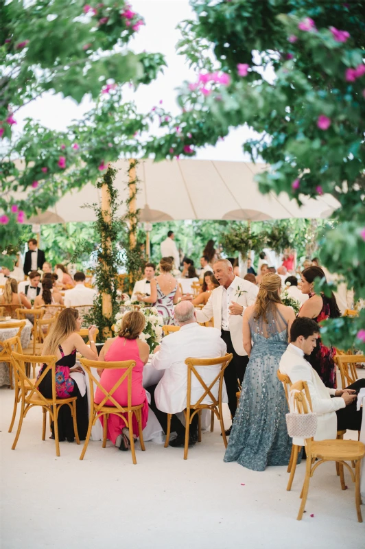 A Classic Wedding for Carolina and Francisco