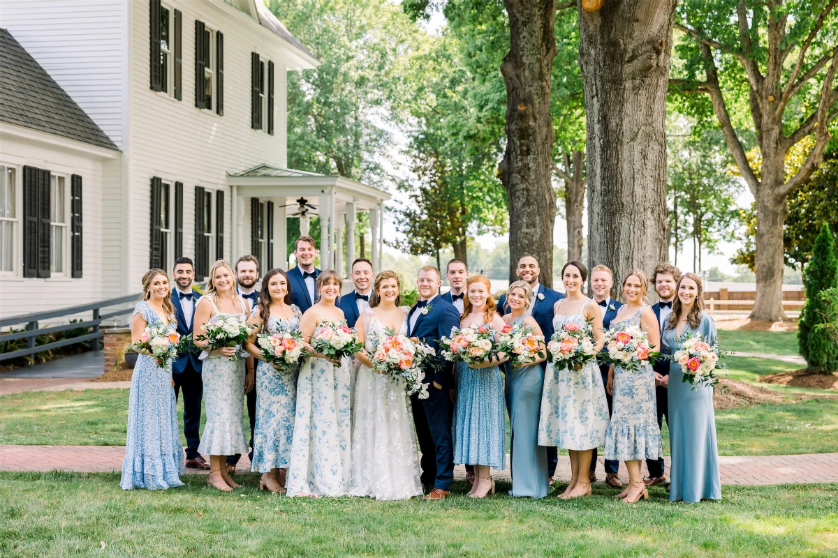 A Classic Wedding for Carrie and Michael