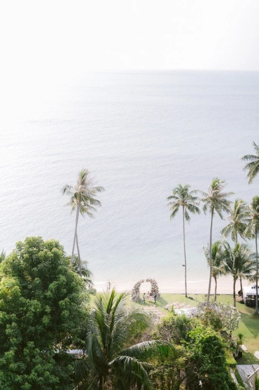 A Beach Wedding for Theresia and Claudio