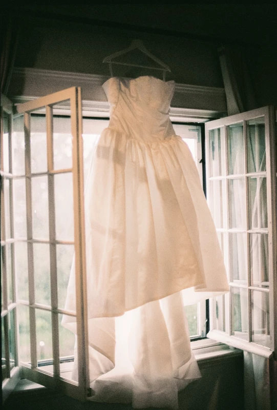 A Waterfront Wedding for Chloe and Fred